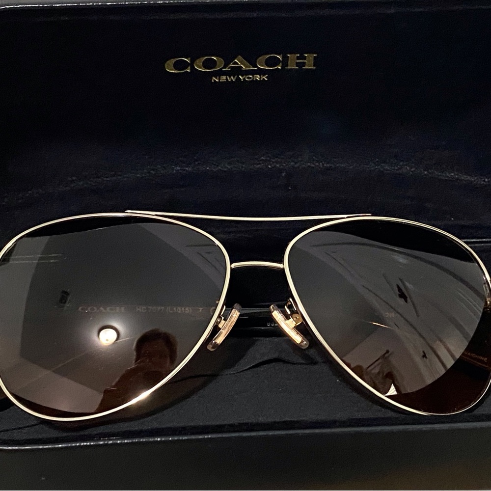 Coach Women’s Sunglasses - Picture 5 of 10